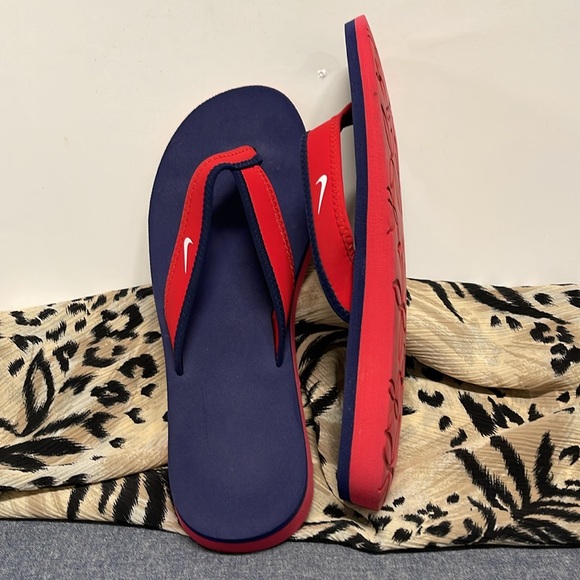 Nike Celso size 9 university red and blue flip flop - Picture 4 of 7